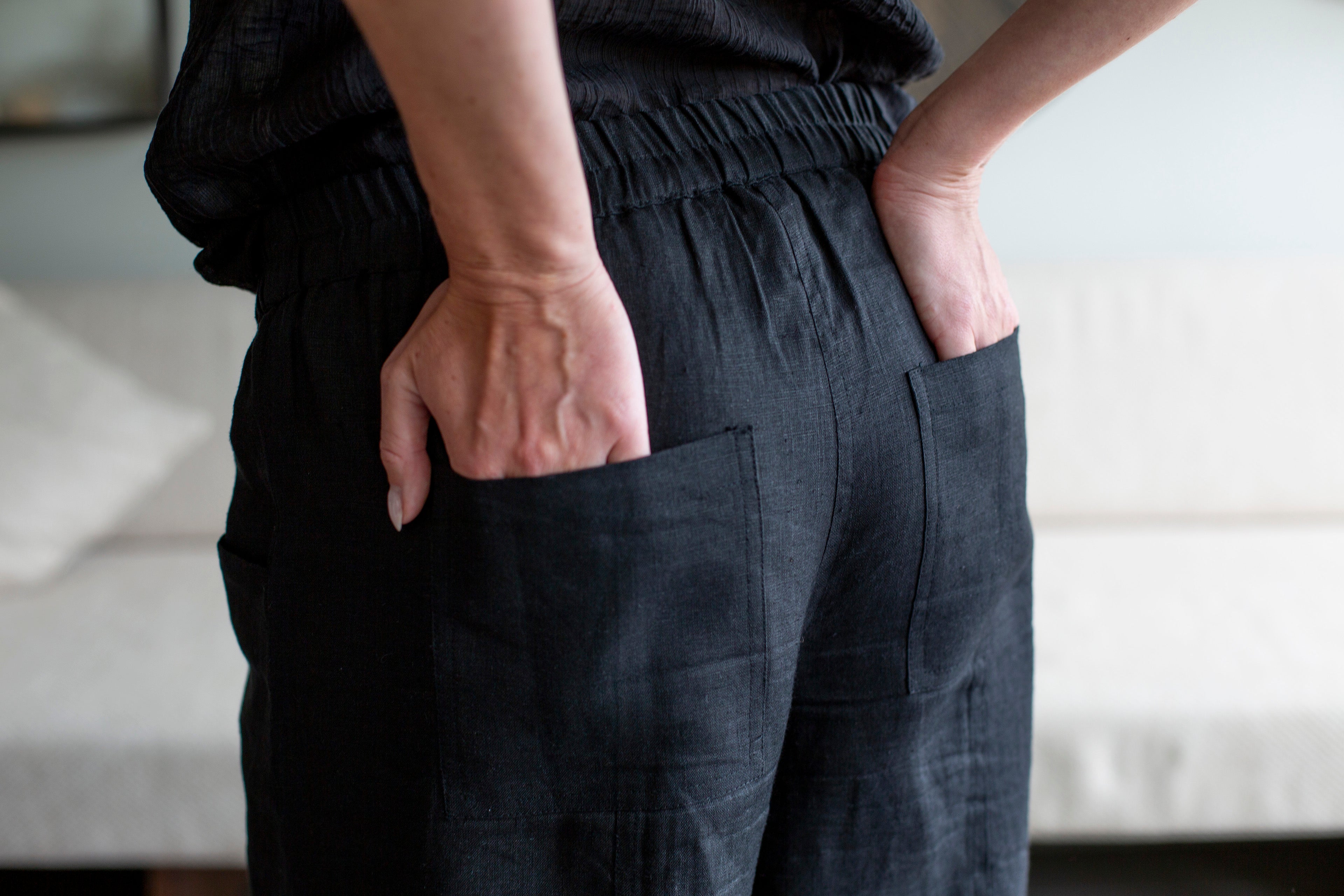 Black Resort Linen Pant